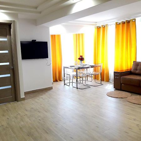 Light Apartment Center City Chişinau Exteriör bild