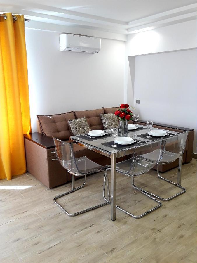 Light Apartment Center City Chişinau Exteriör bild