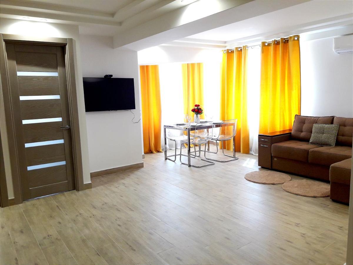 Light Apartment Center City Chişinau Exteriör bild